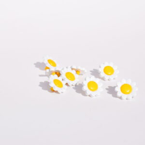 Bouton Plastique à queue marguerite Jaune 15mm