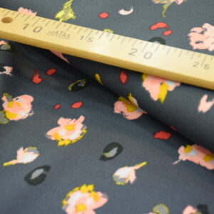 Tissu Crêpe Polyester imprimé fleurs Gris