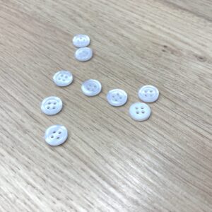 Bouton nacré 4 trous 12mm
