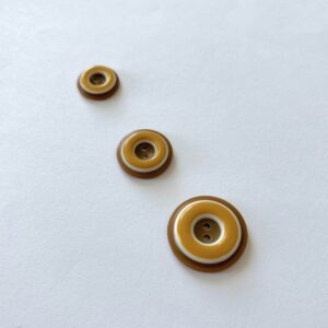 Bouton Plastique caramel