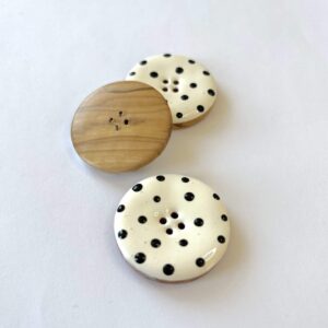 Bouton laqué pois noir & blanc