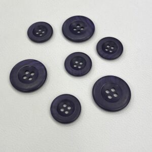 Bouton Manteau Violet 4 trous