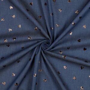 Découvrez ce jean chambray souple à motifs coeurs doré Léopard pour la confection d'une chemise, d'un pantalon léger mais aussi une robe ou une jupe !