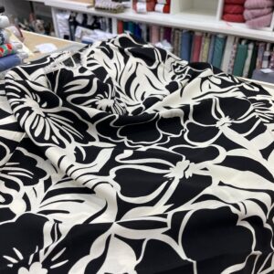 Tissu Viscose Fleurs Blanc et Noir