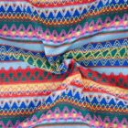 Tissu multicolore brodé