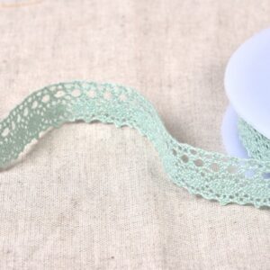 Ruban dentelle vert amande